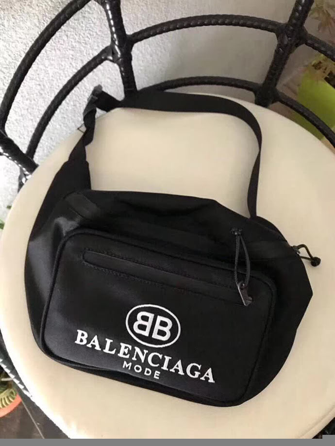 BALENCIAG巴黎世家 胸包 腰包  BL1707